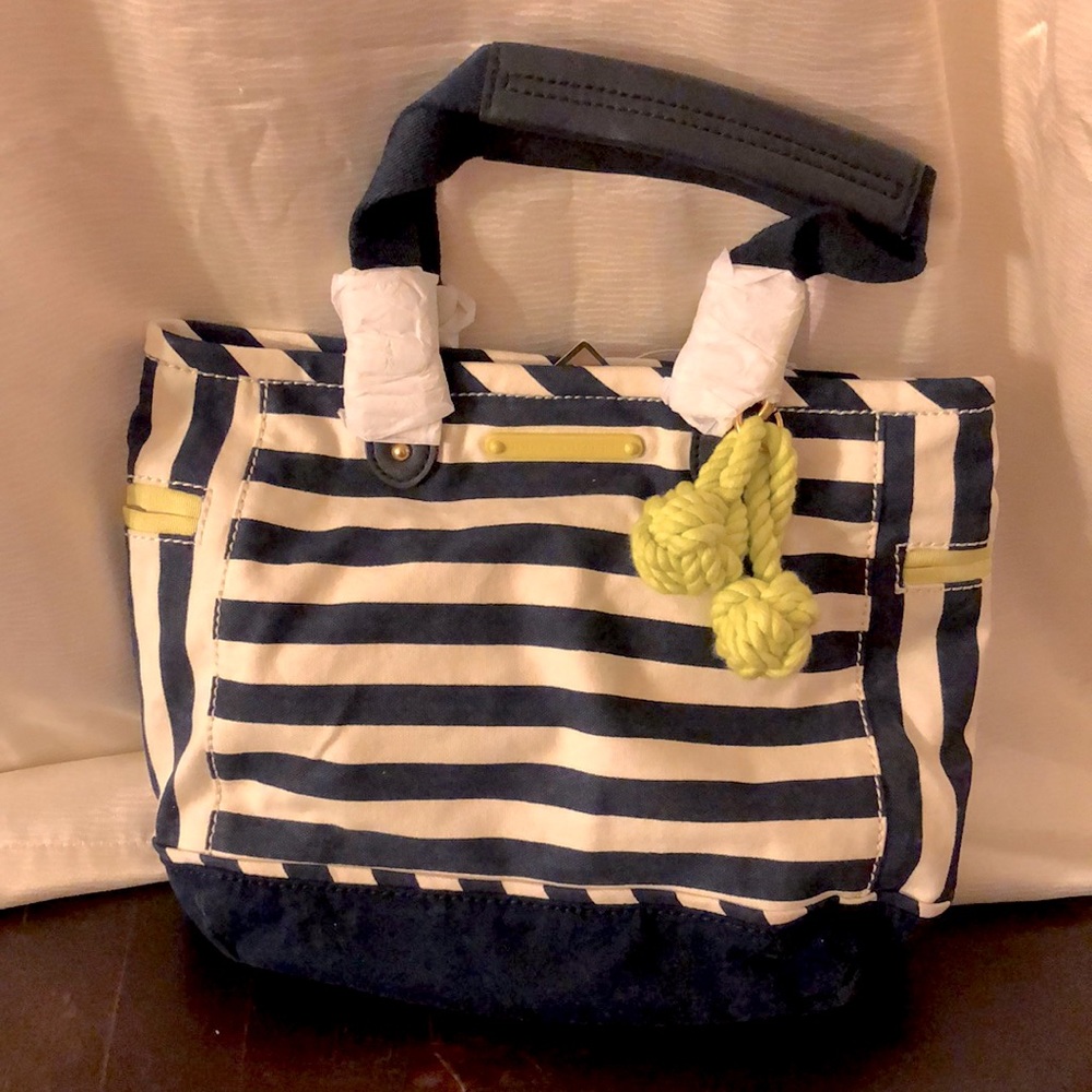 ⭐️NWT💯Juicy Couture Regal Canvas Tote